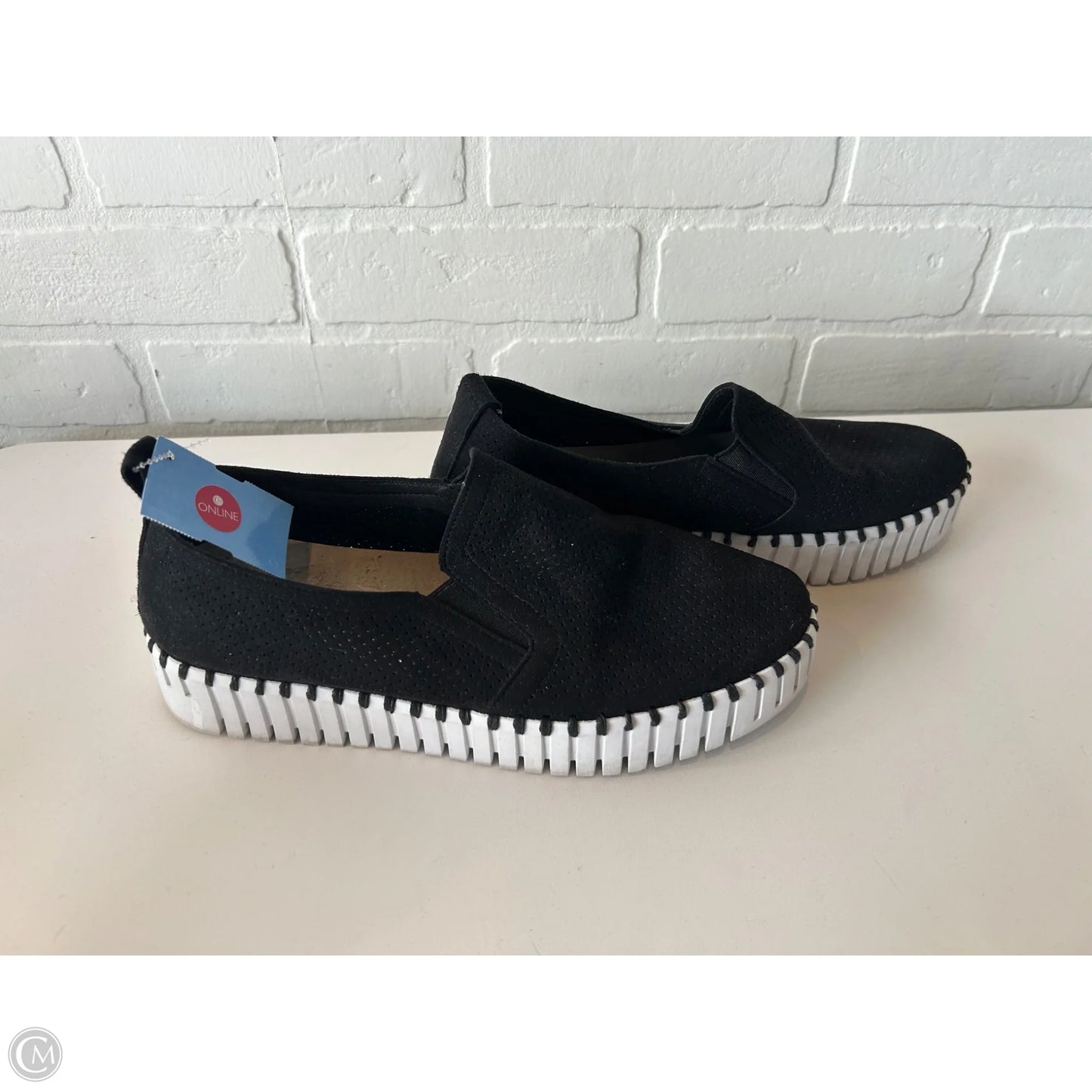 Shoes Flats By Cmb In Black, Size: 8.5