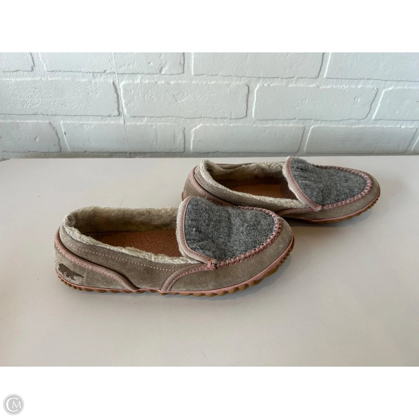 Shoes Flats By Sorel In Grey & Tan, Size: 7