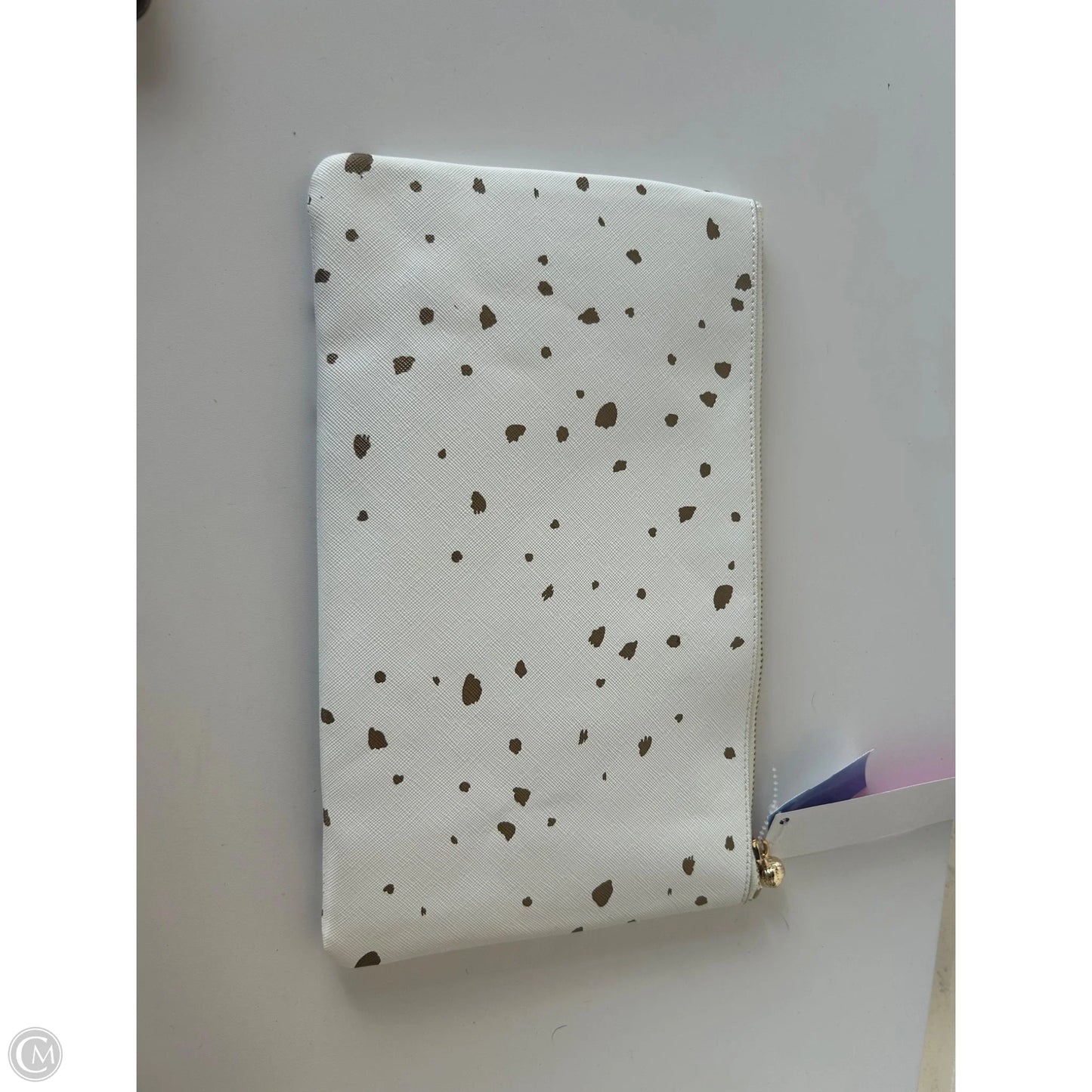 Makeup Bag By Clothes Mentor, Size: Medium