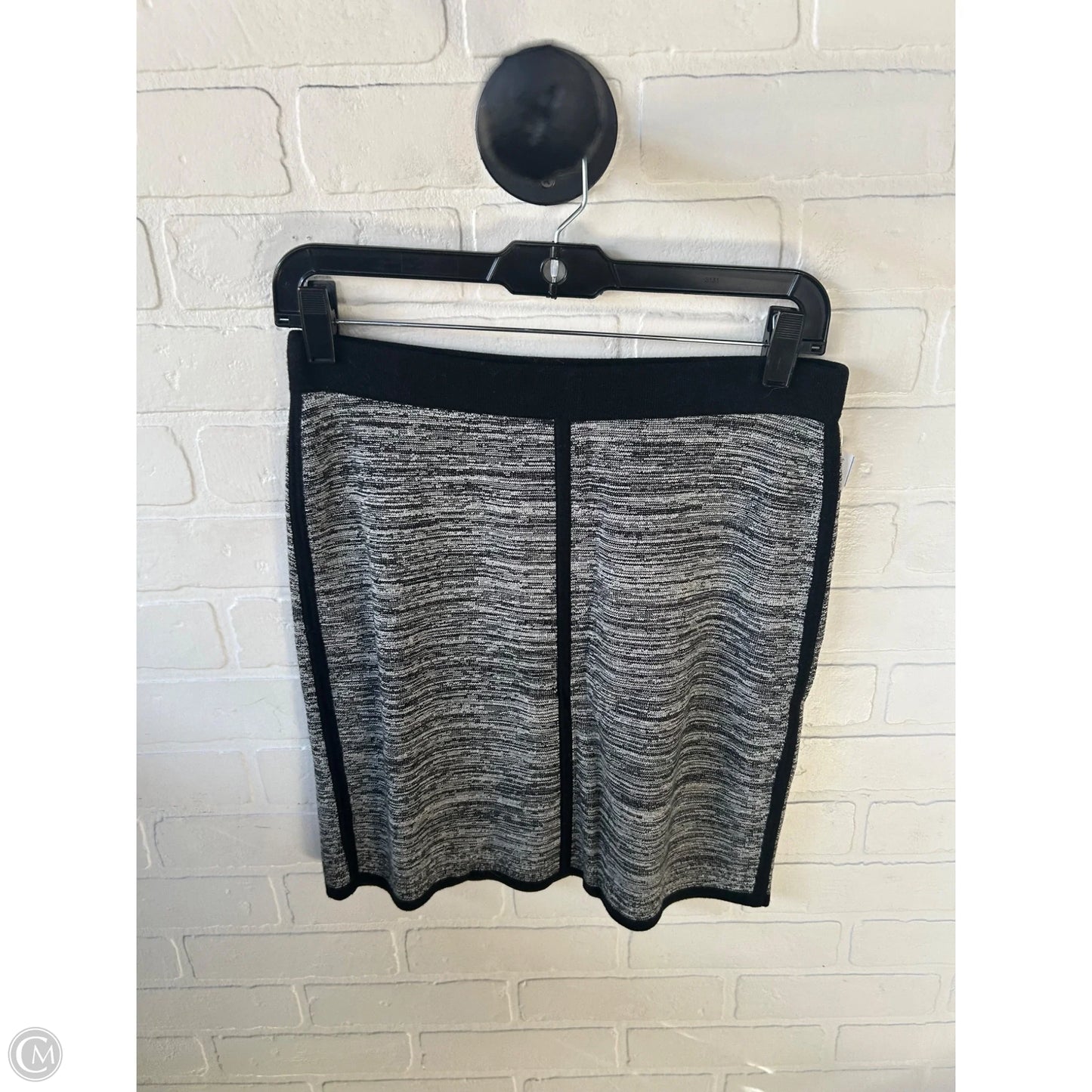 Skirt Mini & Short By Ann Taylor In Black & White, Size: 4p