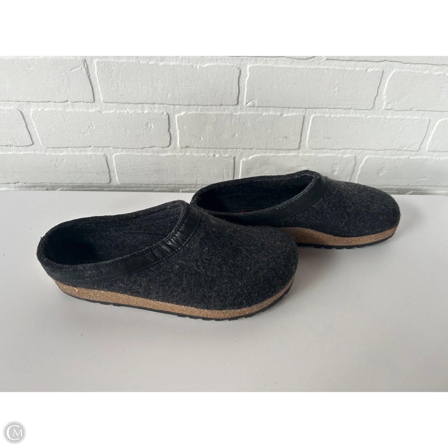 Shoes Flats By Cmb In Grey, Size: 9.5