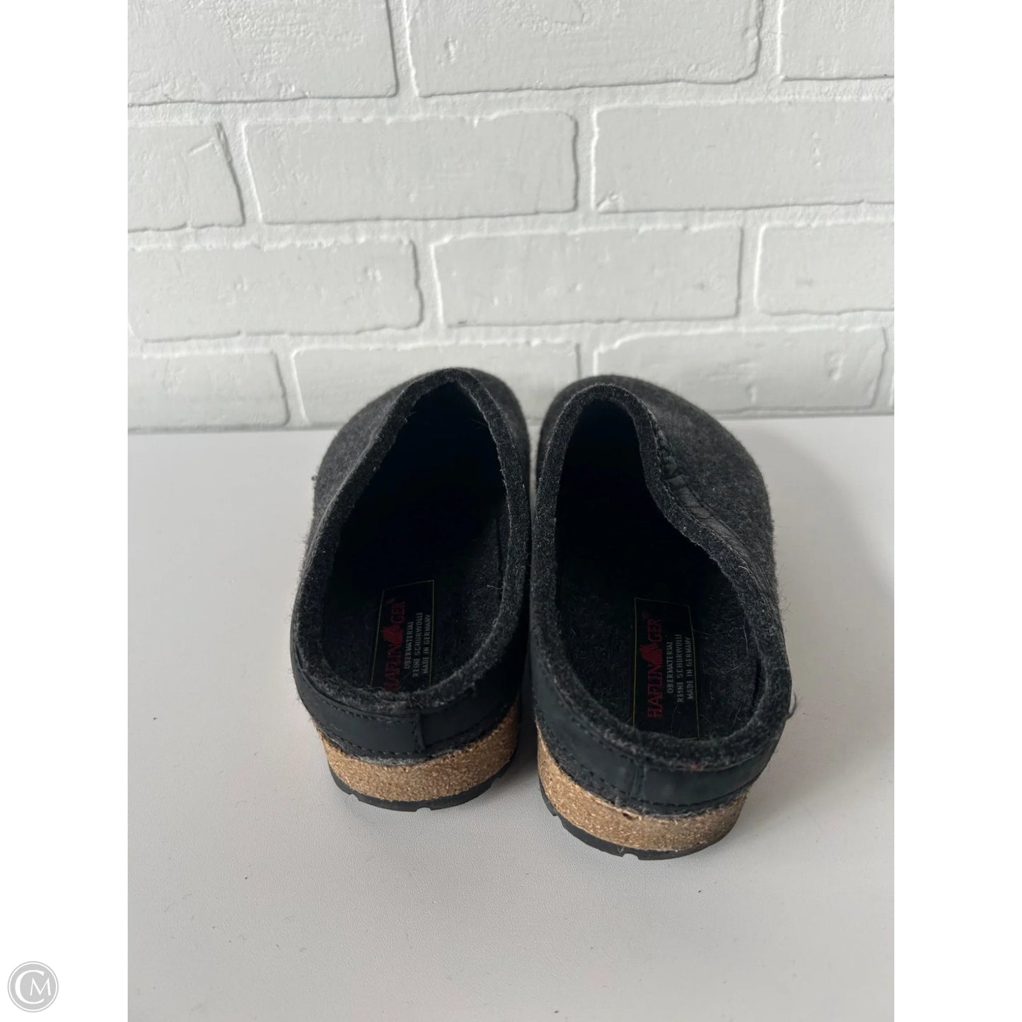 Shoes Flats By Cmb In Grey, Size: 9.5