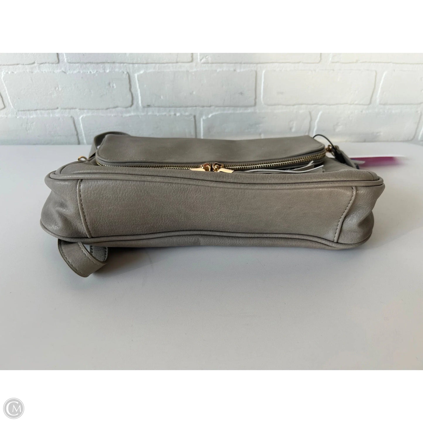 Crossbody By Clothes Mentor, Size: Large