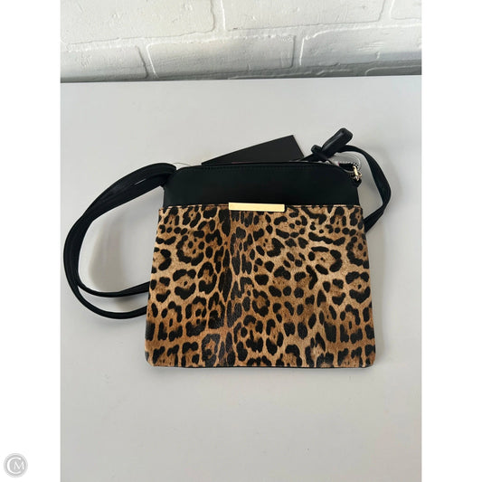 Crossbody By Clothes Mentor, Size: Medium