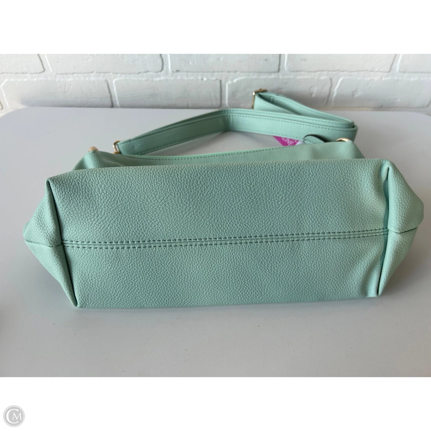 Handbag By Clothes Mentor, Size: Medium