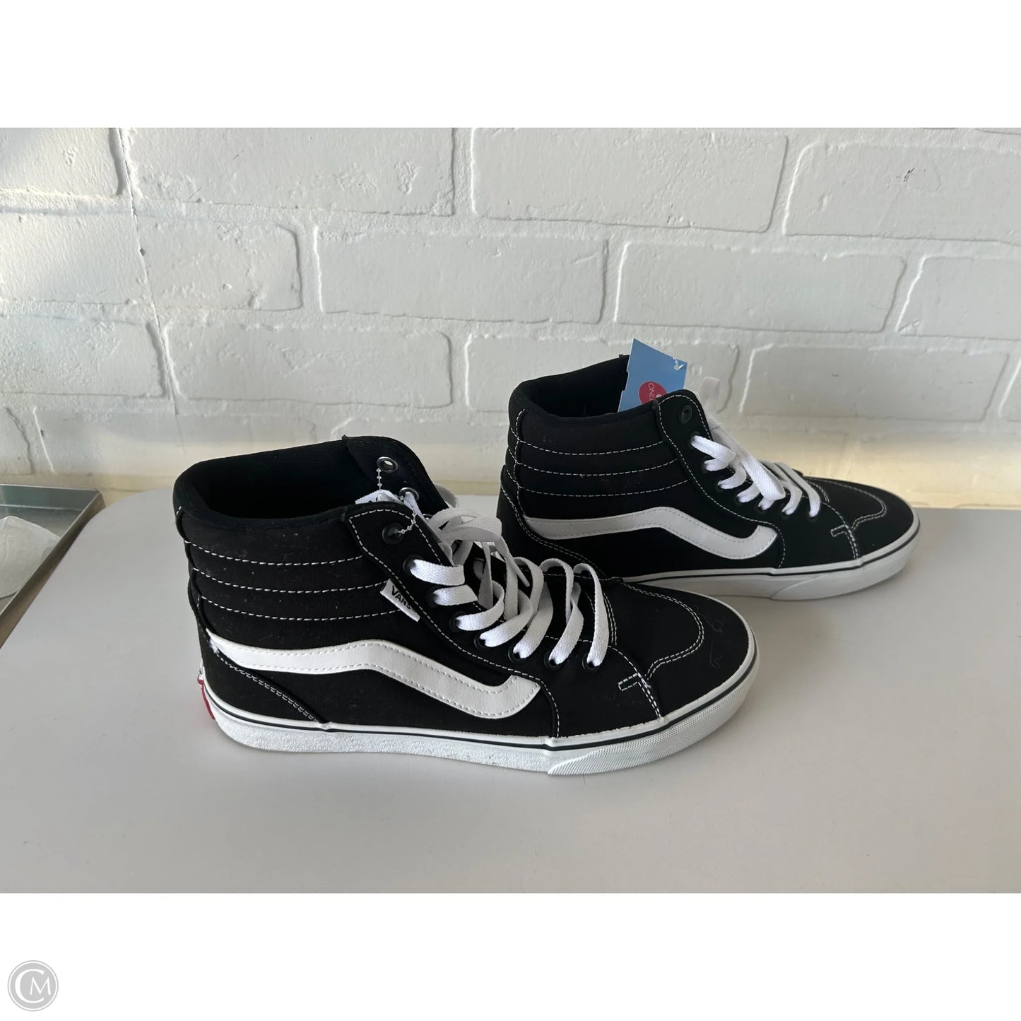 Shoes Sneakers By Vans In Black & White, Size: 10