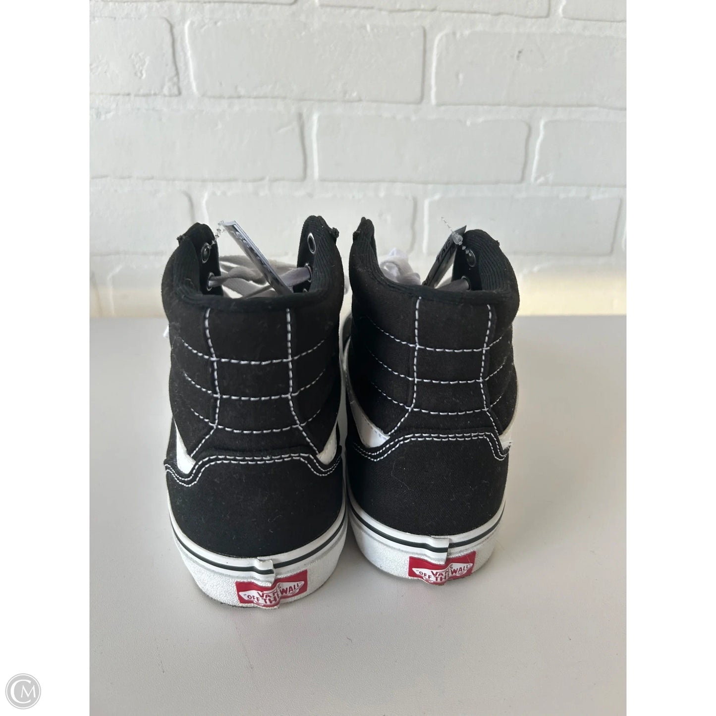 Shoes Sneakers By Vans In Black & White, Size: 10