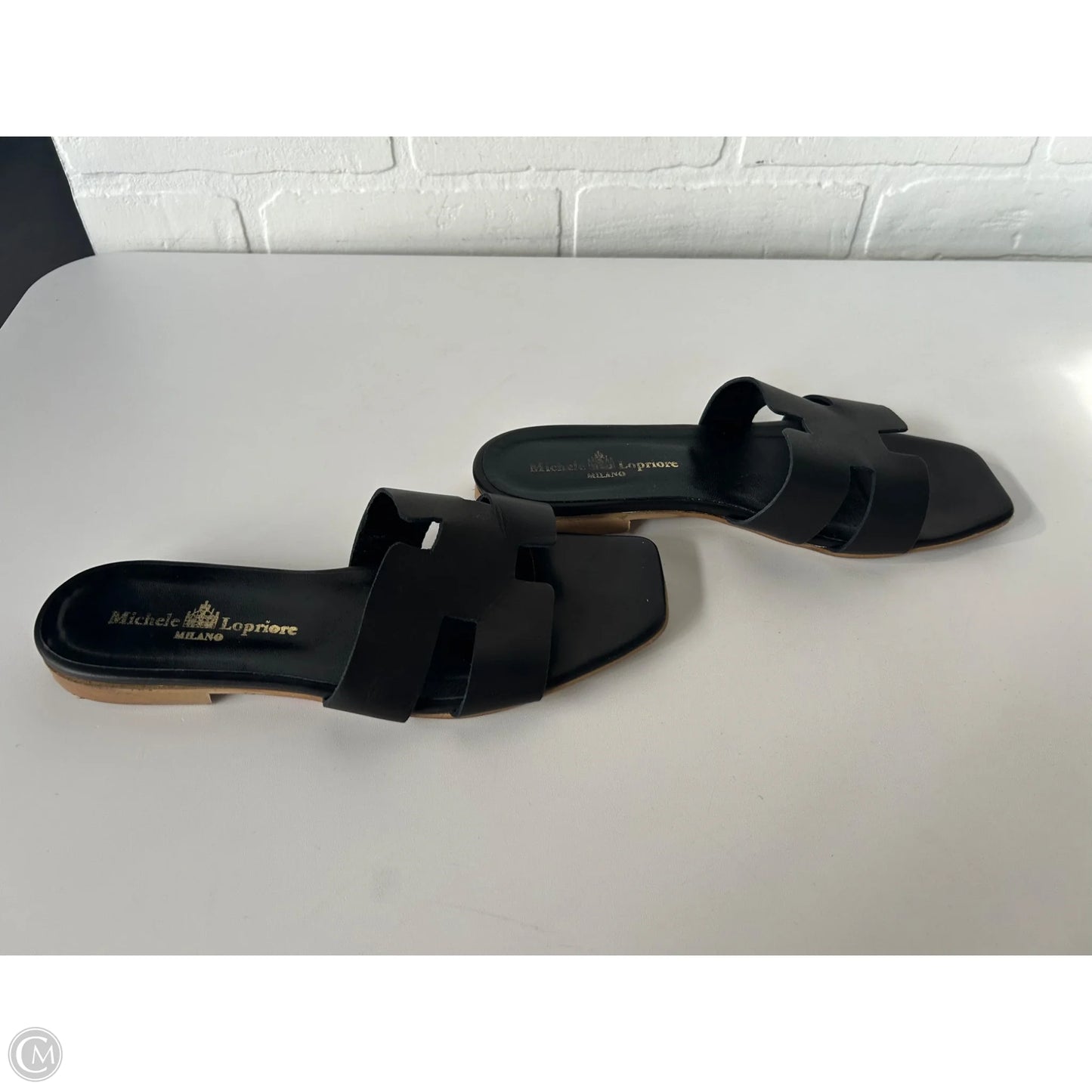 Sandals Flats By Cma In Black, Size: 7.5