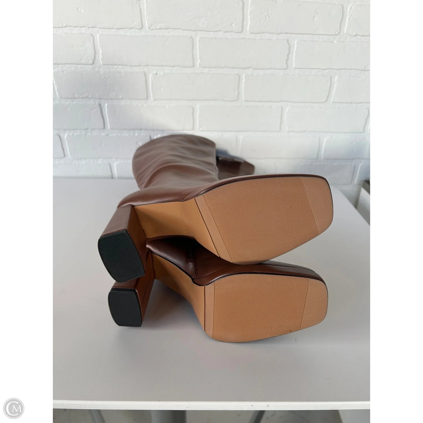 Boots Knee Heels By Clothes Mentor In Brown, Size: 8