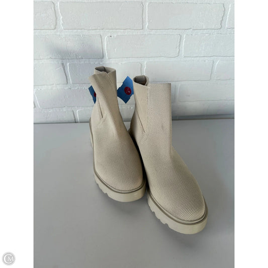 Boots Ankle Flats By Vivaia In Cream, Size: 8.5