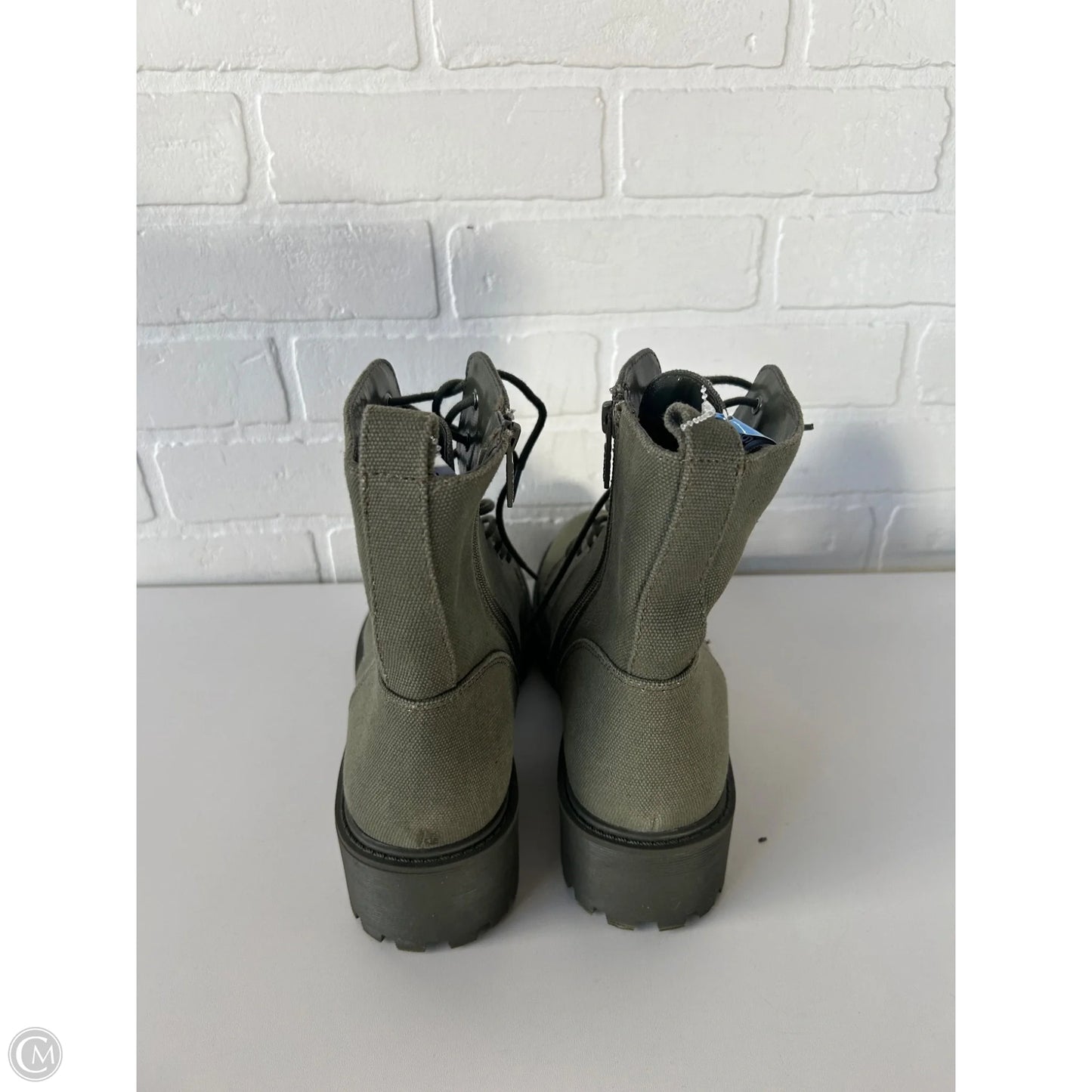 Boots Ankle Flats By Guess In Green, Size: 10