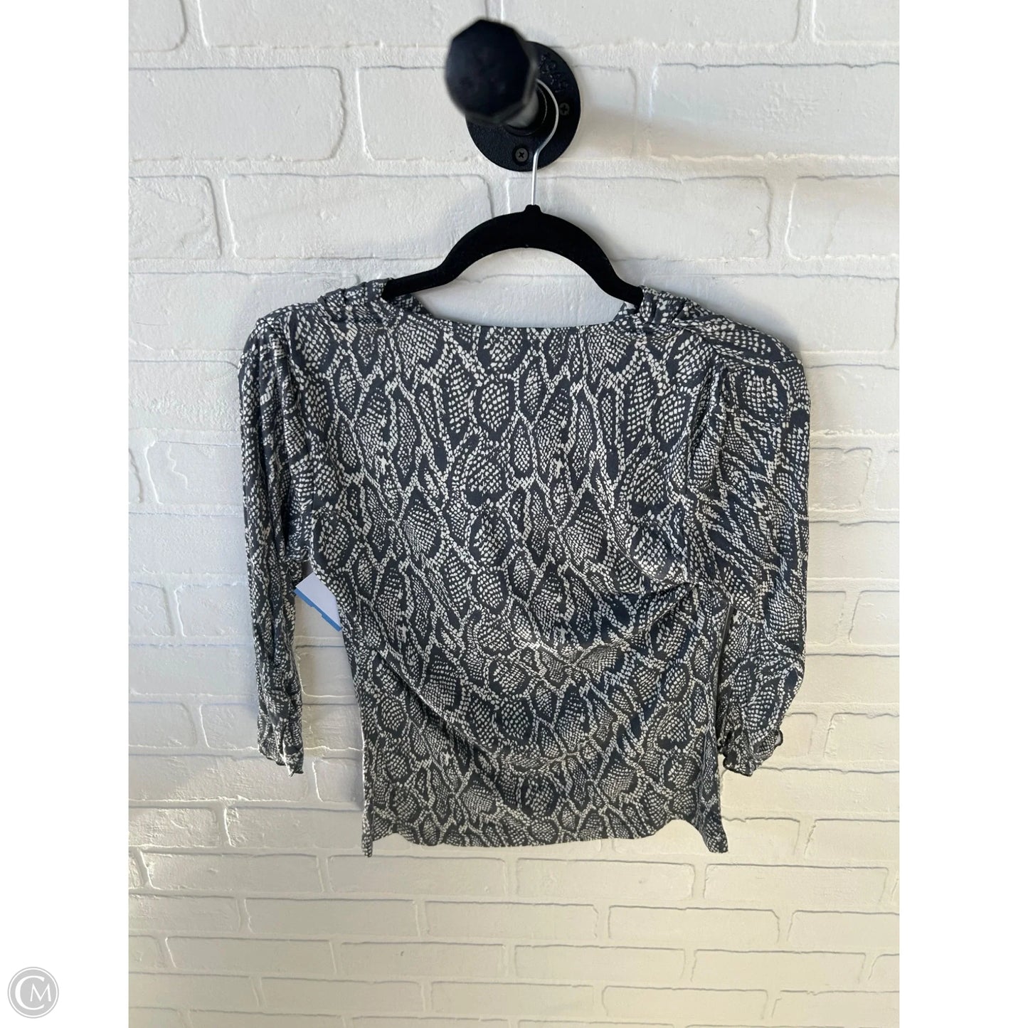 Top 3/4 Sleeve By Clothes Mentor In Grey, Size: Xs