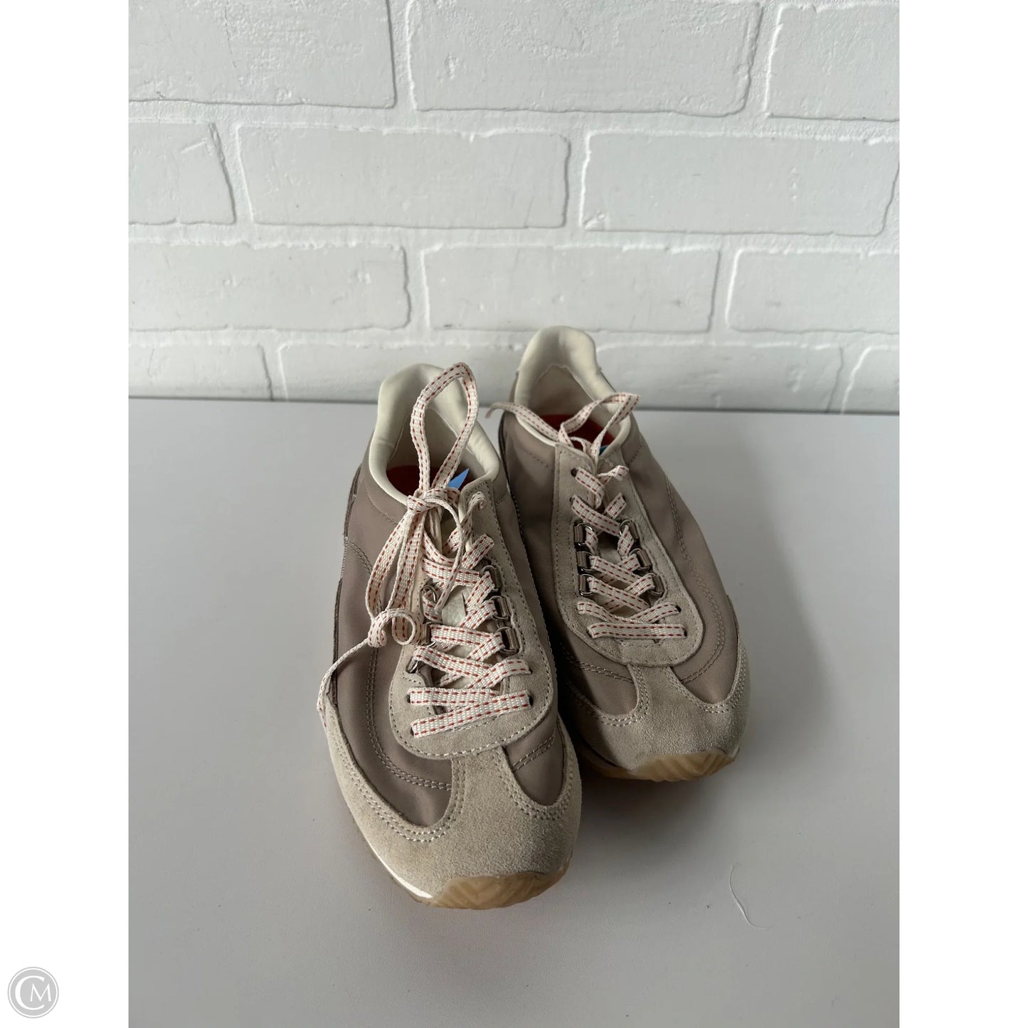 Shoes Sneakers By Zara In Tan, Size: 6
