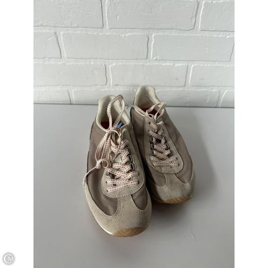 Shoes Sneakers By Zara In Tan, Size: 6