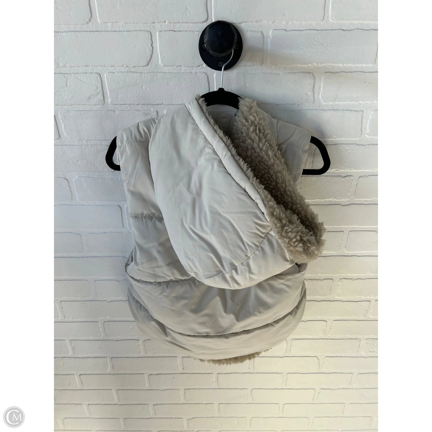 Vest Puffer & Quilted By Universal Thread In Cream, Size: Xs