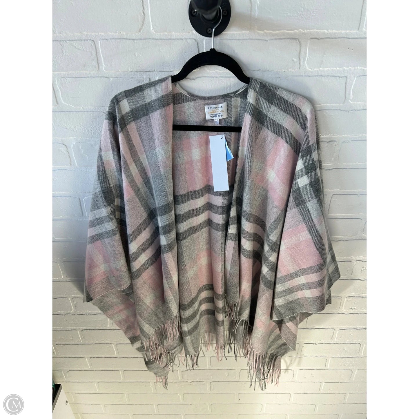 Shawl By Cmc In Grey & Pink, Size: Osfm