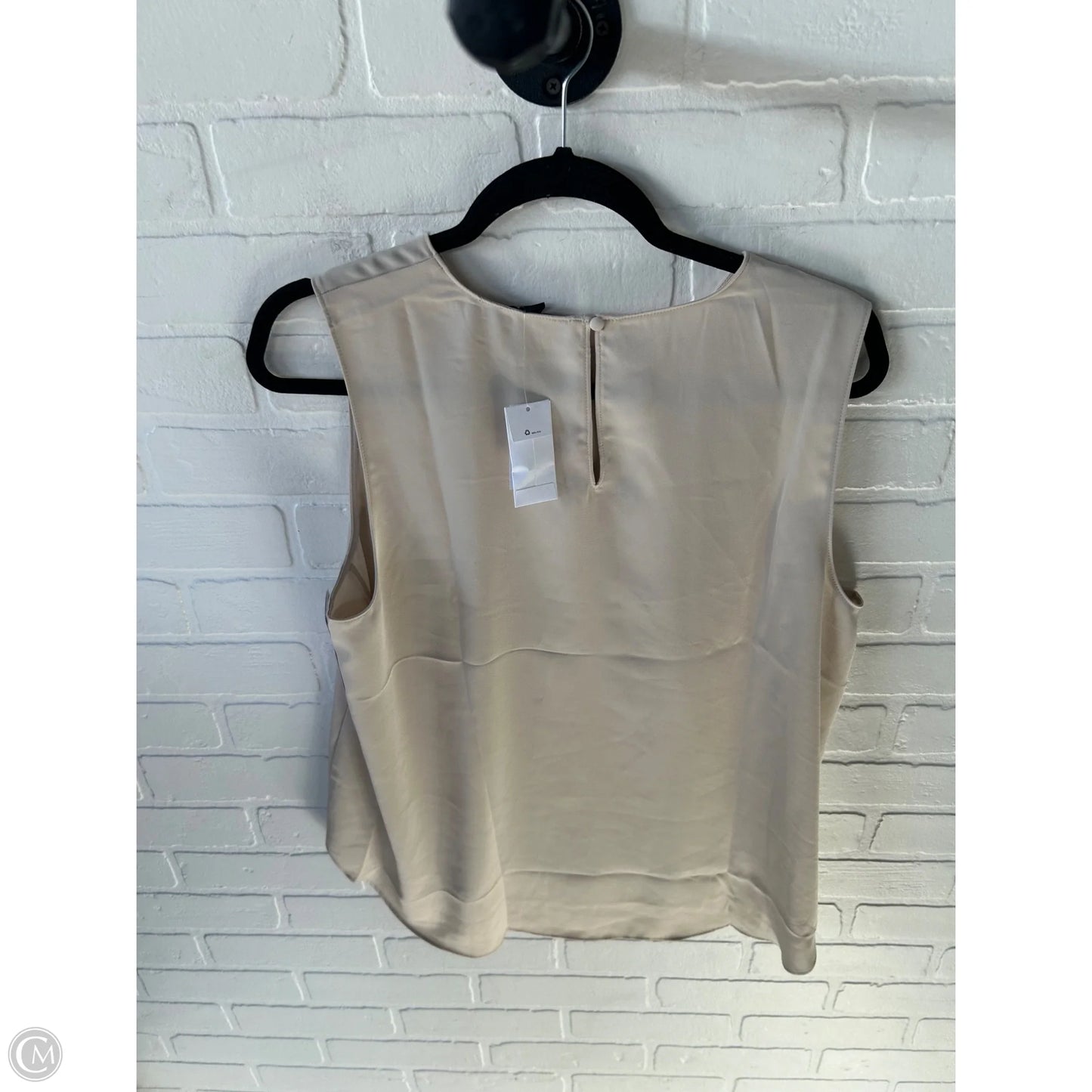 Top Sleeveless By Banana Republic In Beige, Size: L
