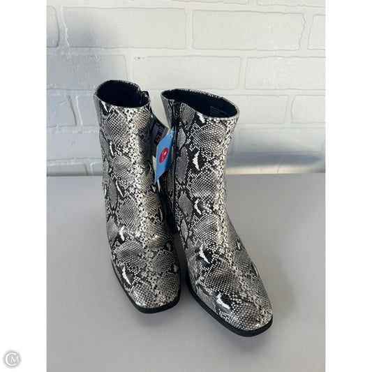 Boots Ankle Heels By Madden Girl In Black & Grey, Size: 7.5