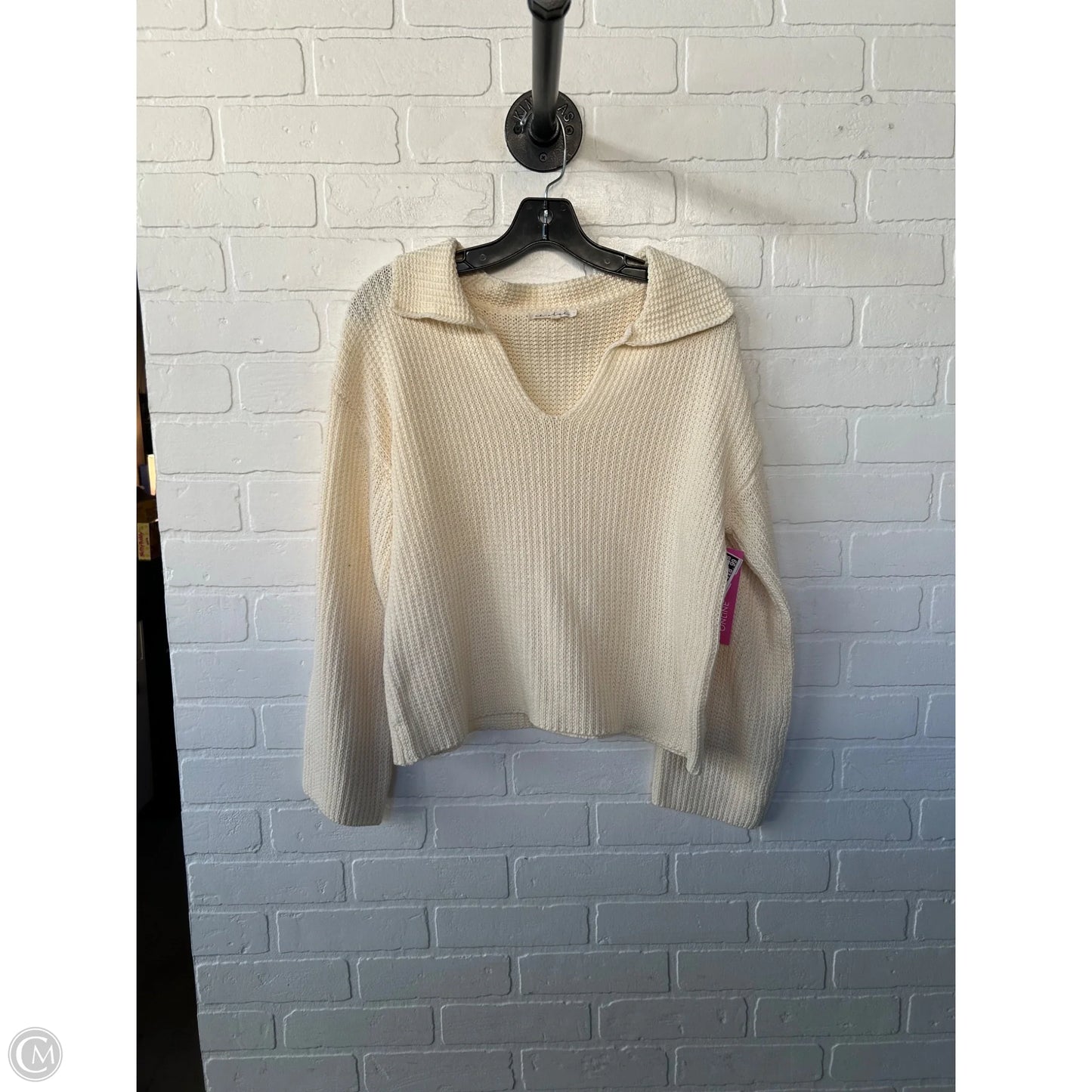Sweater By Clothes Mentor In Cream, Size: S