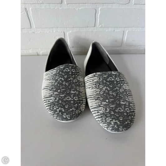 Shoes Flats By Vince In Grey & White, Size: 8.5