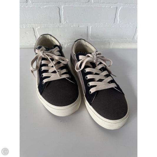 Shoes Sneakers By Taos In Black & Grey, Size: 8