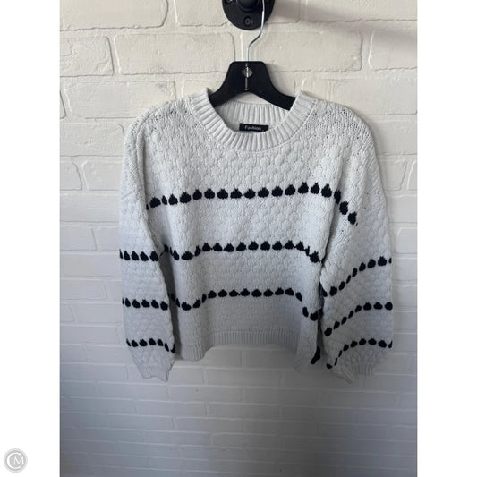 Sweater By Clothes Mentor In Black & White, Size: S