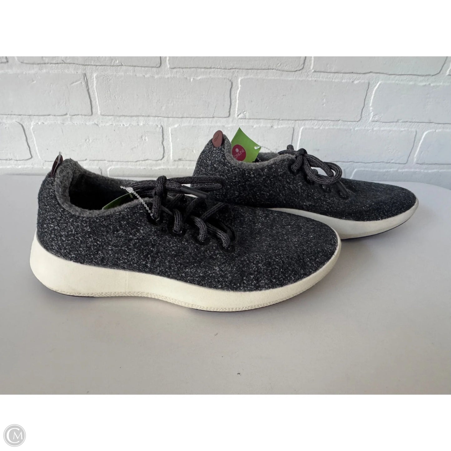 Shoes Sneakers By Allbirds In Grey, Size: 9