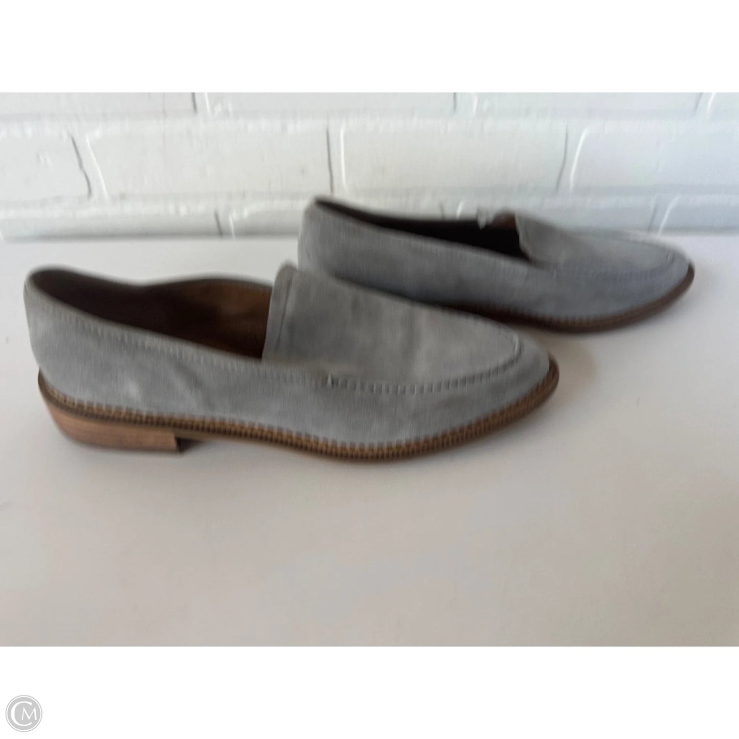 Shoes Flats By Susina In Grey, Size: 9