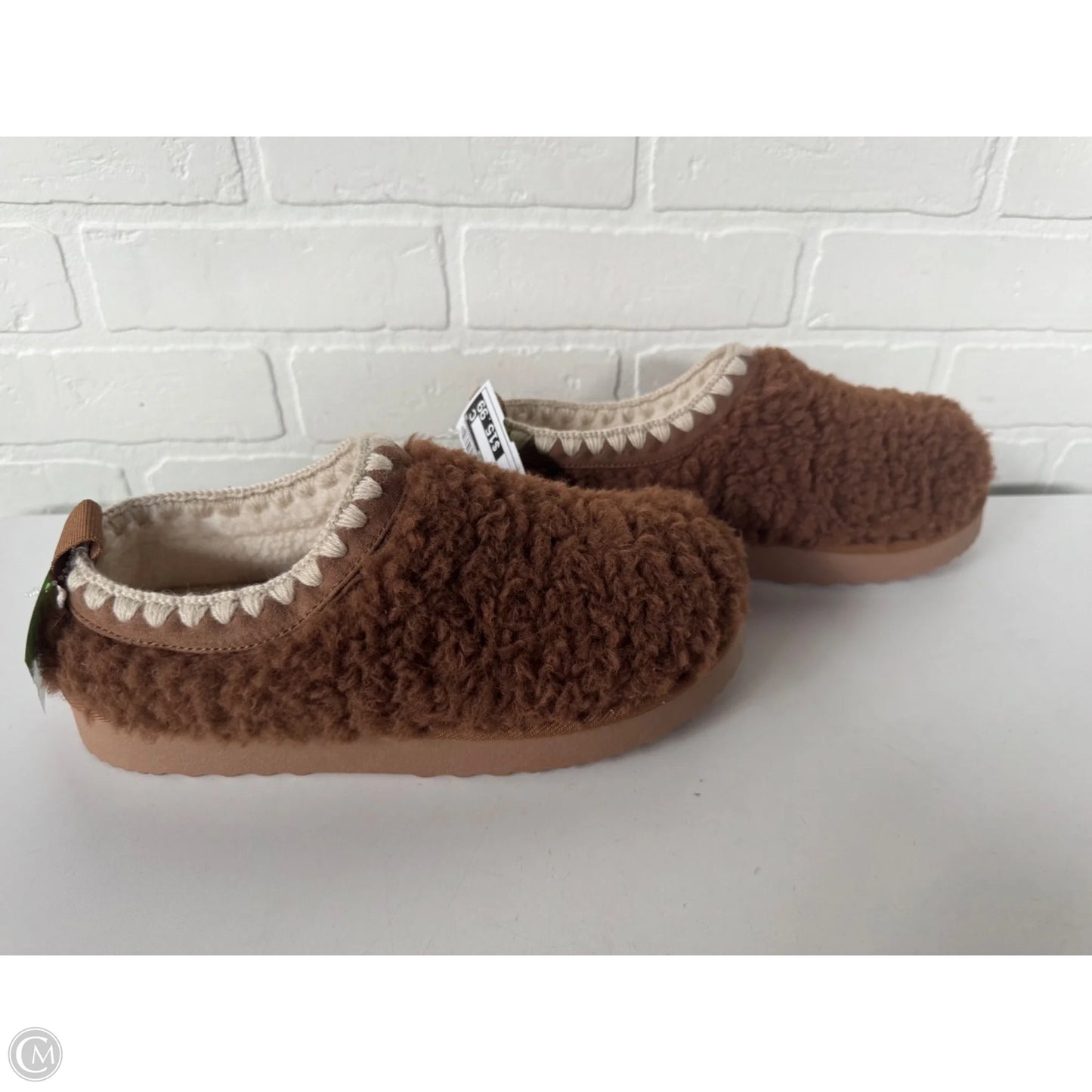 Shoes Flats By Clothes Mentor In Brown, Size: 7