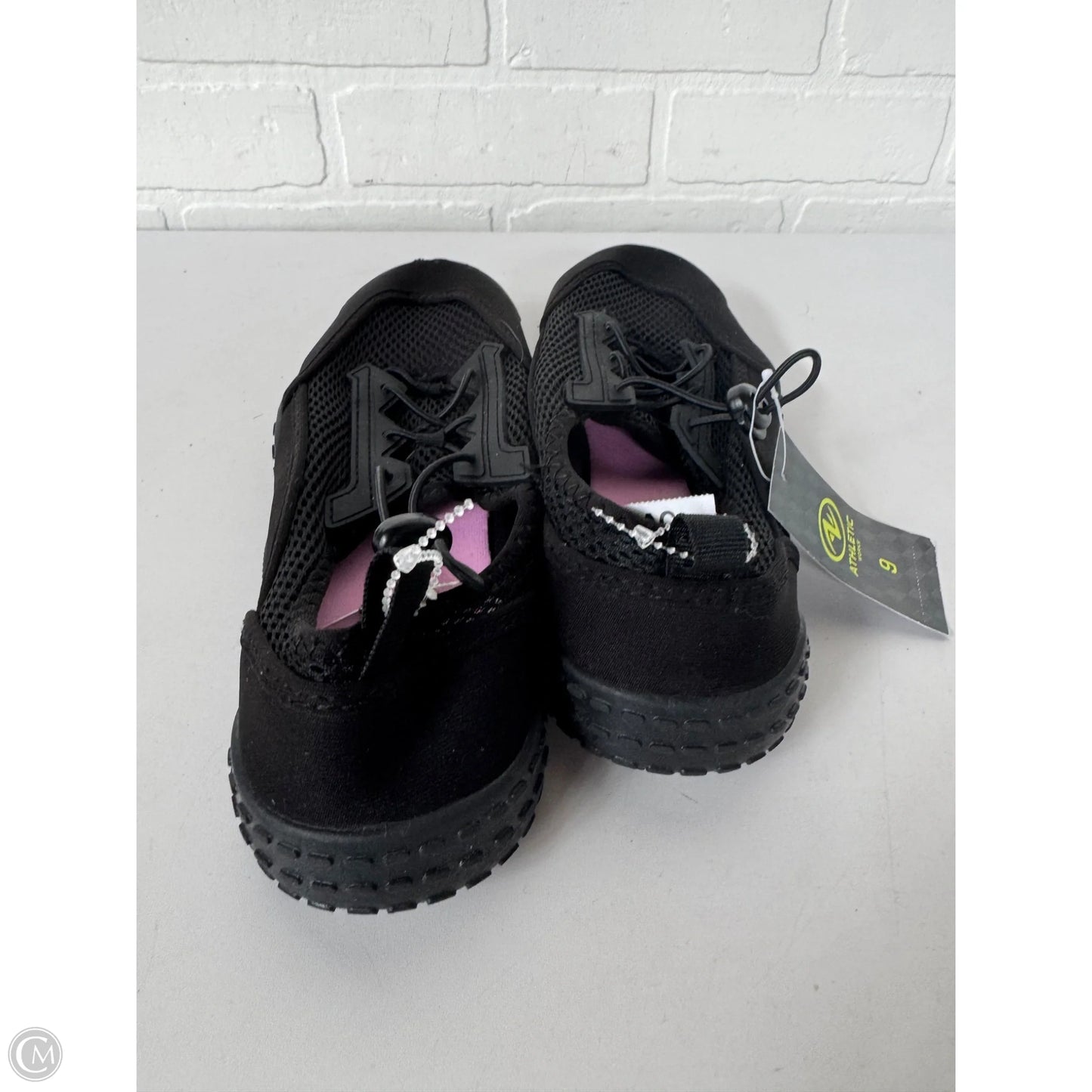 Shoes Athletic By Athletic Works In Black, Size: 9
