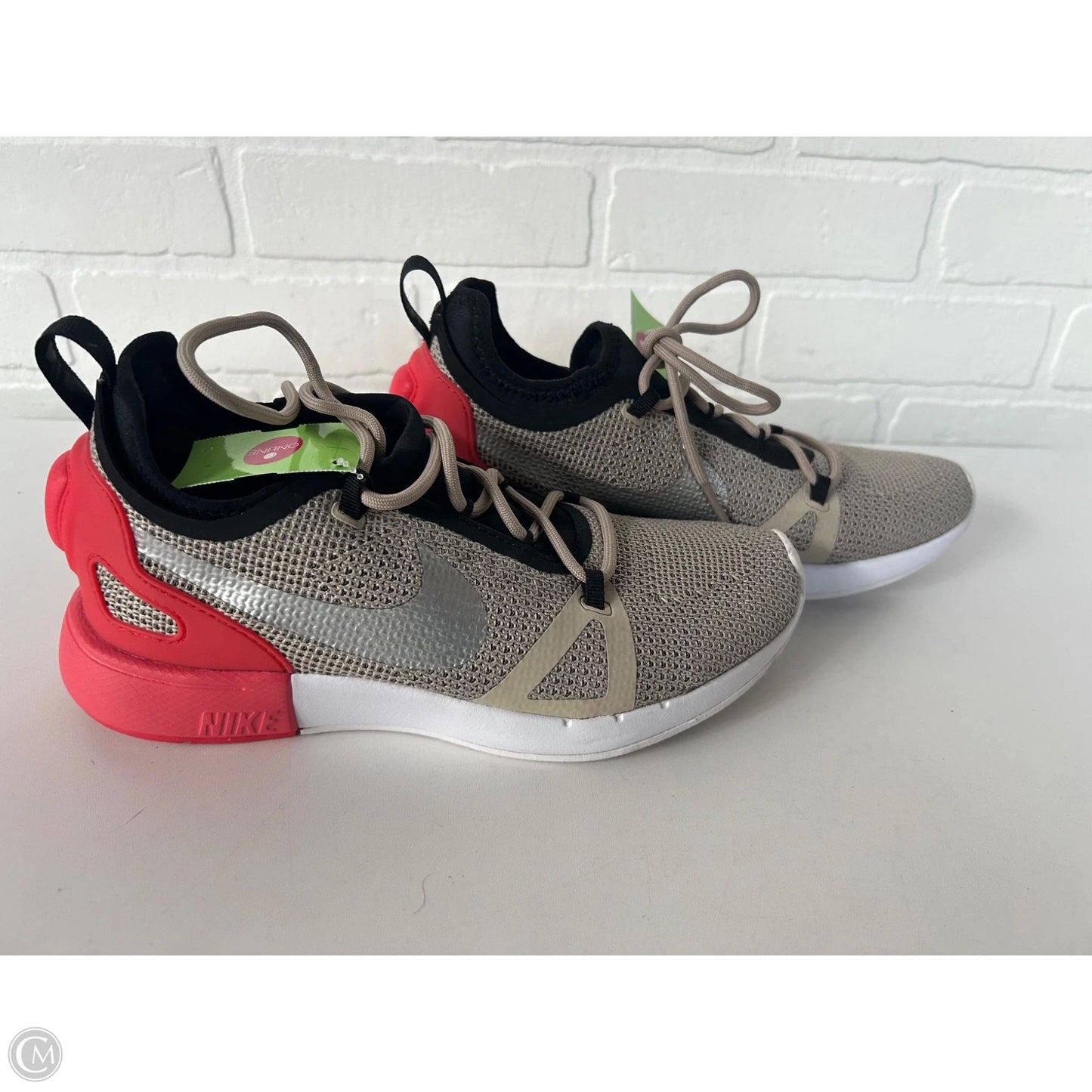 Shoes Athletic By Nike In Tan, Size: 8.5