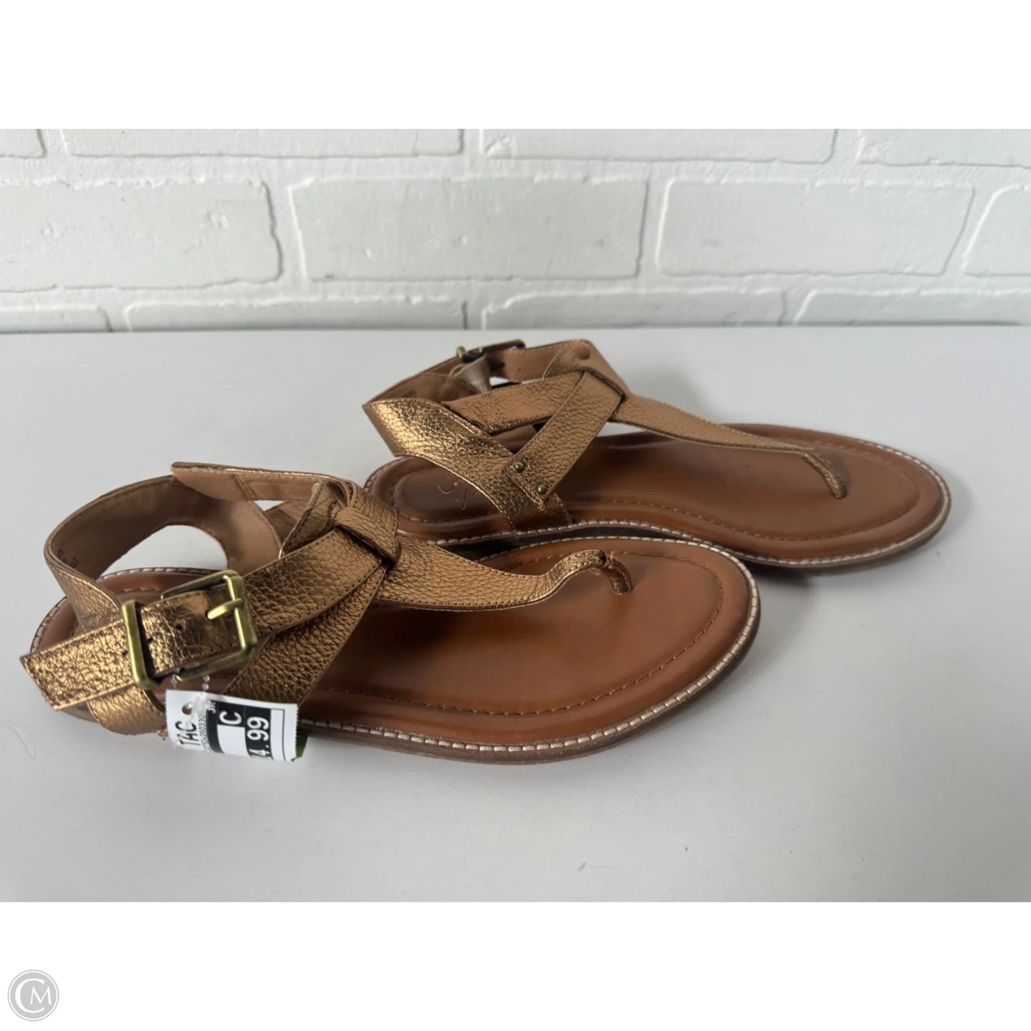 Sandals Flats By Crown Vintage In Gold, Size: 7