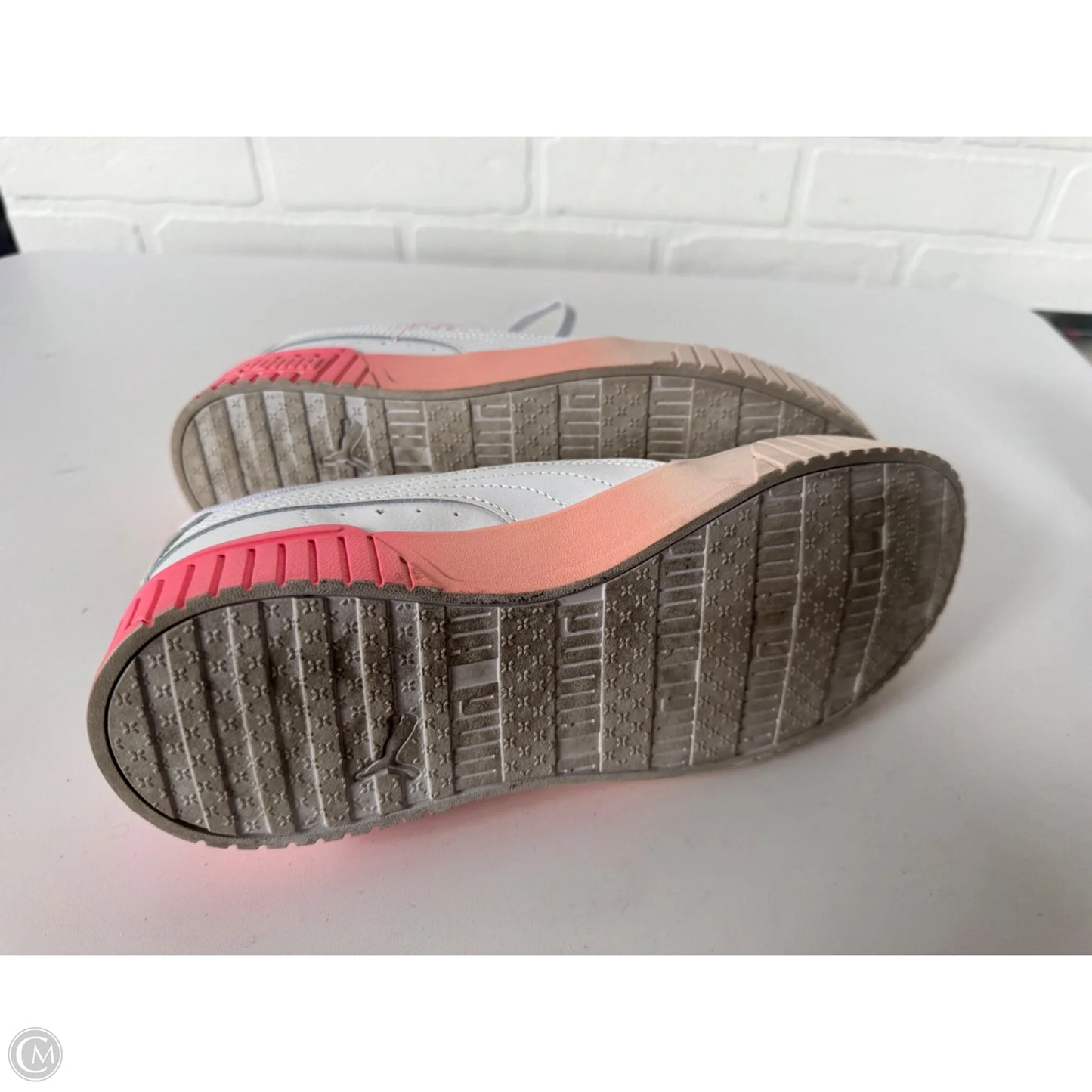 Shoes Sneakers By Puma In White, Size: 9.5