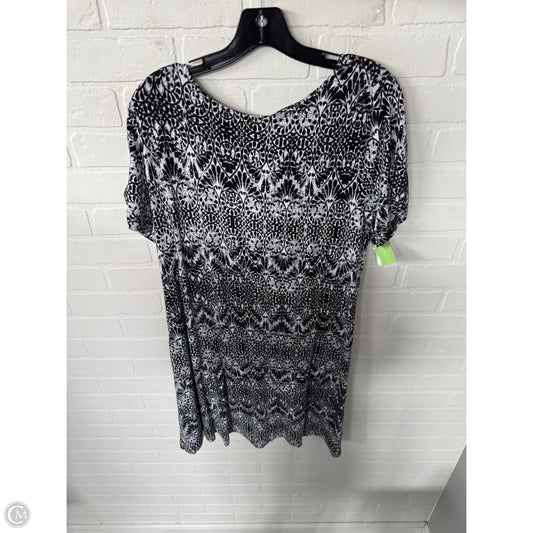 Dress Casual Short By Chicos In Black & White, Size: L