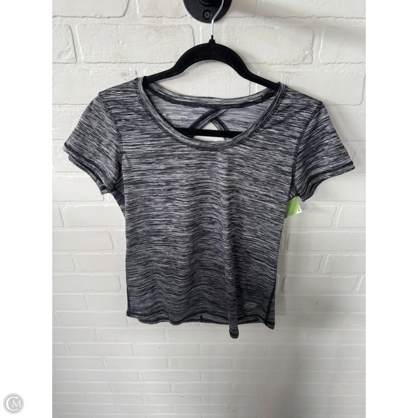 Athletic Top Short Sleeve By Skechers In Black & Grey, Size: M