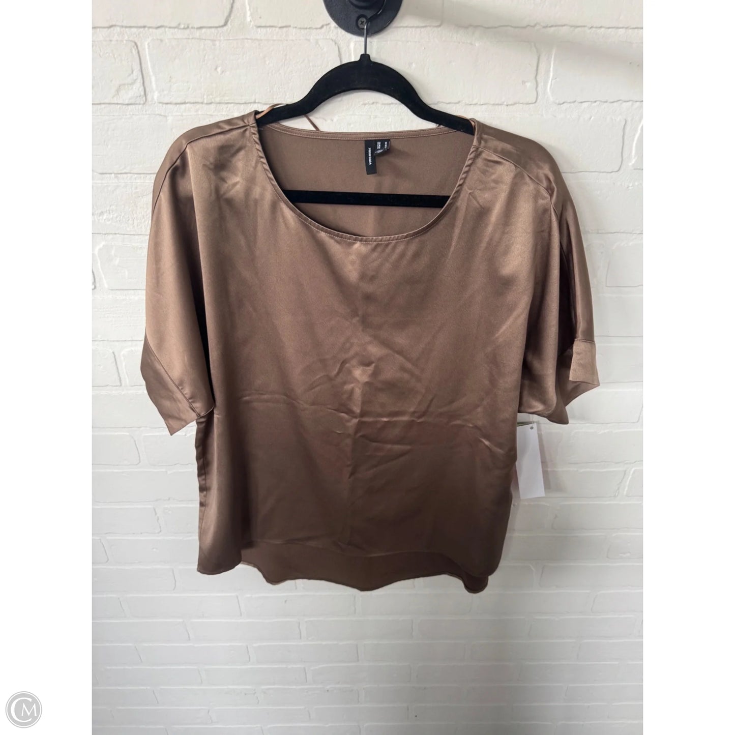 Top Short Sleeve By Vero Moda In Brown, Size: M