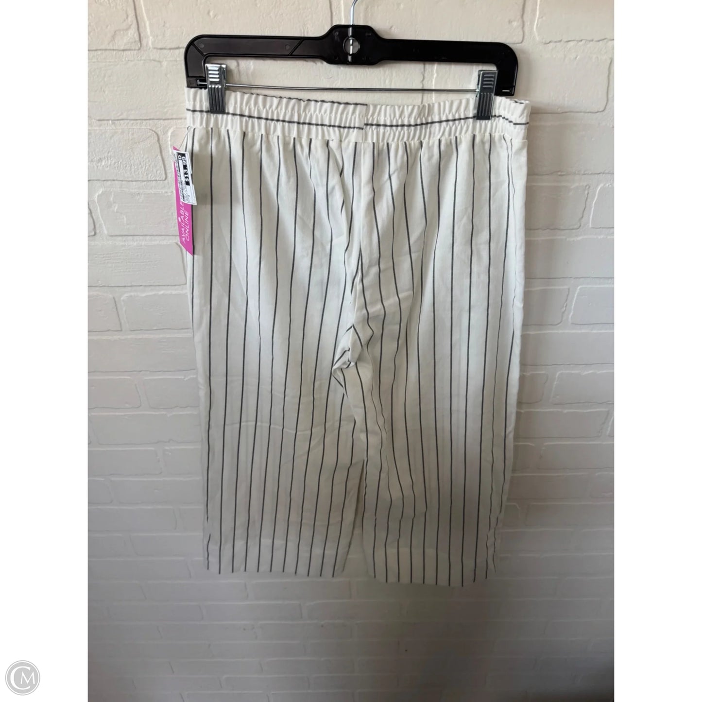Pants Cropped By Clothes Mentor In Black & White, Size: 8