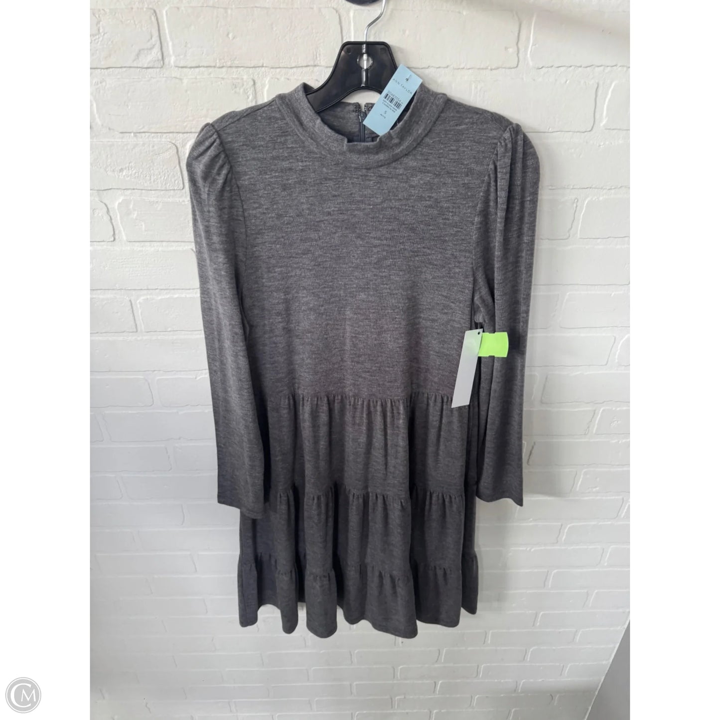 Dress Casual Short By Ann Taylor In Grey, Size: Sp