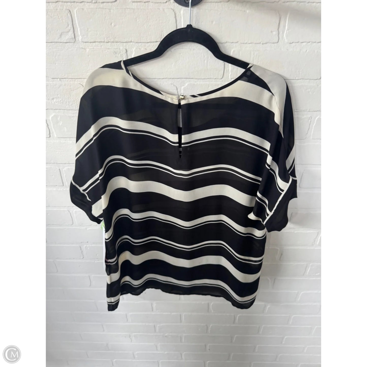 Top Short Sleeve By Banana Republic In Black & Cream, Size: Xl