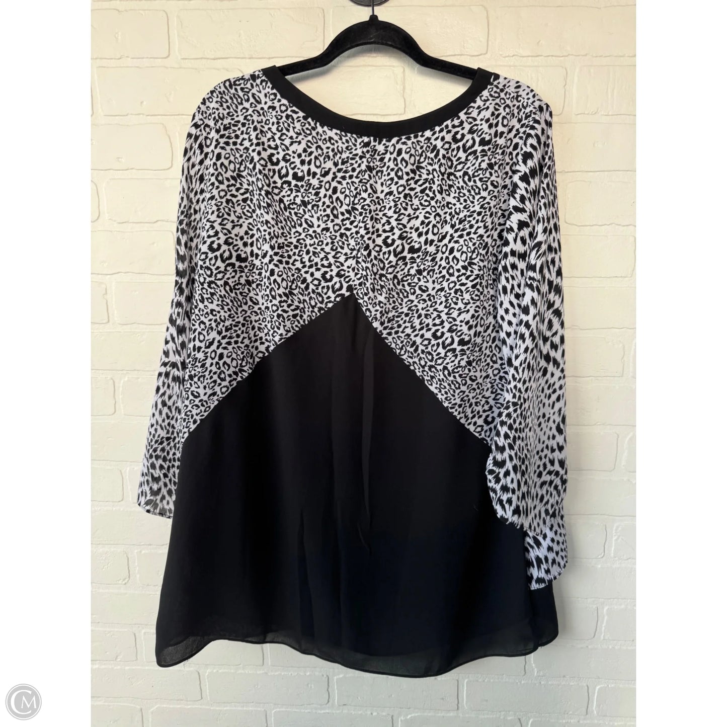 Top Long Sleeve By Christopher And Banks In Black & White, Size: L