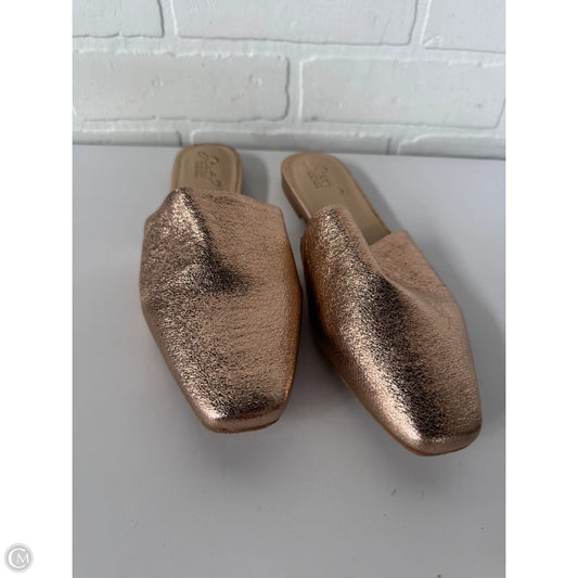 Shoes Flats By Badgley Mischka In Rose Gold, Size: 8.5