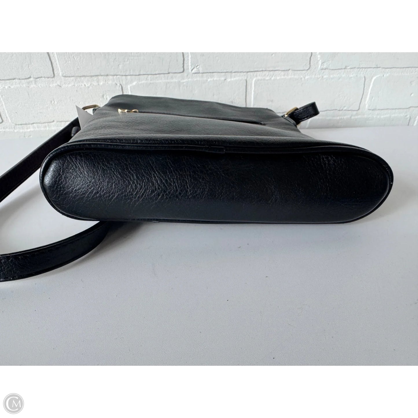 Crossbody By Clothes Mentor, Size: Medium