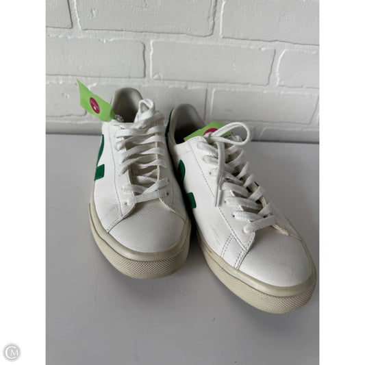 Shoes Sneakers By Veja In Green & White, Size: 8
