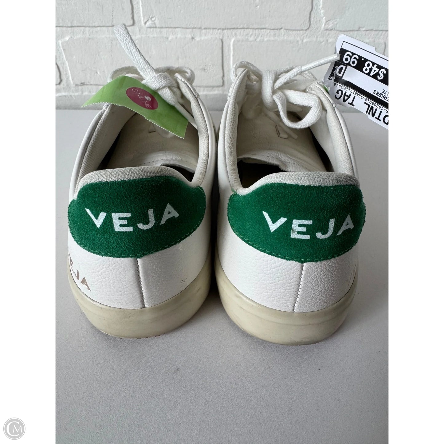 Shoes Sneakers By Veja In Green & White, Size: 8