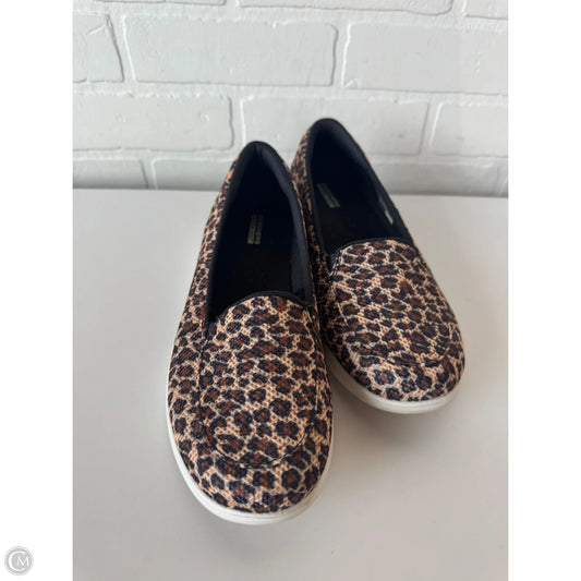 Shoes Flats By Skechers In Black & Brown, Size: 9