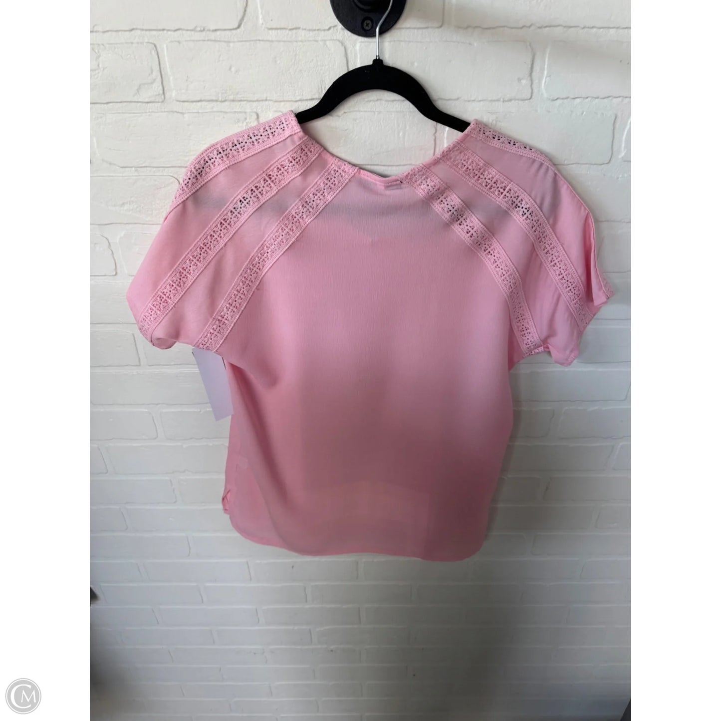 Top Short Sleeve By Clothes Mentor In Pink, Size: M