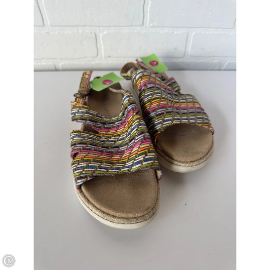 Sandals Flats By Clothes Mentor In Tan & Yellow, Size: 9