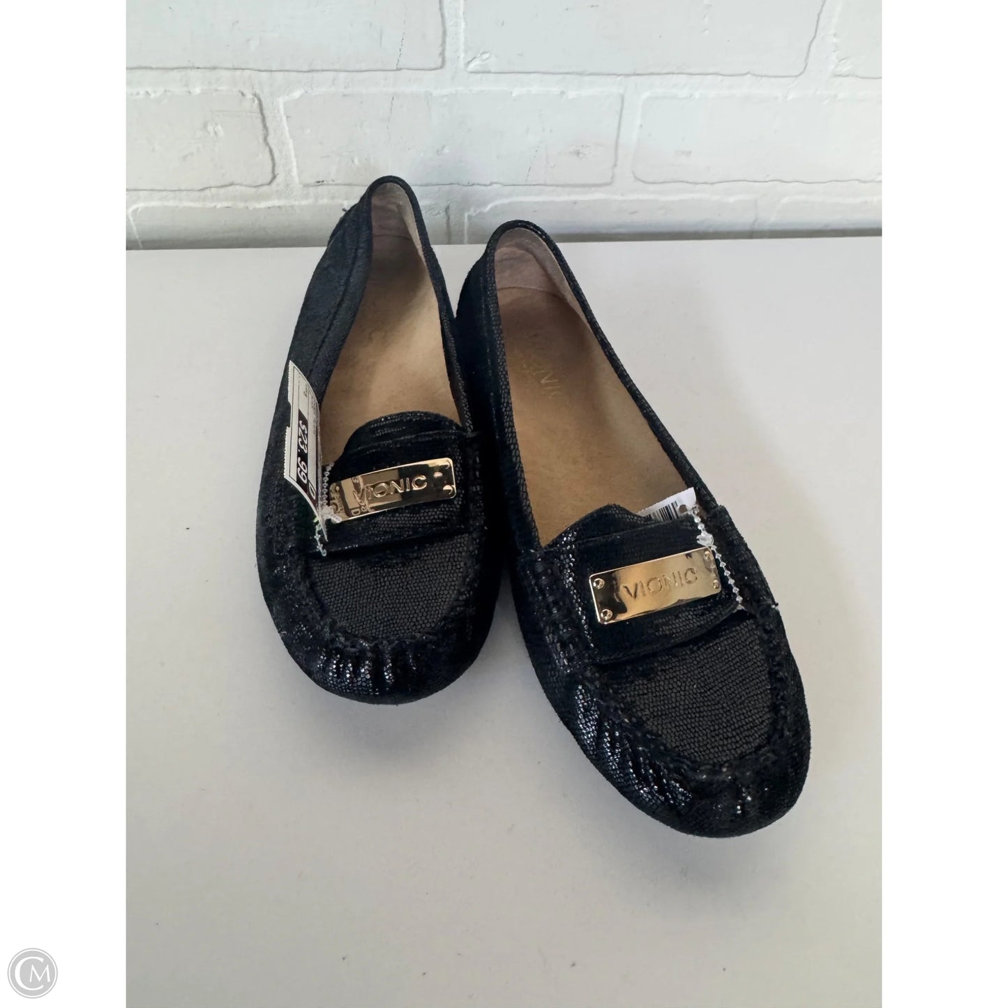 Shoes Flats By Vionic In Black, Size: 5