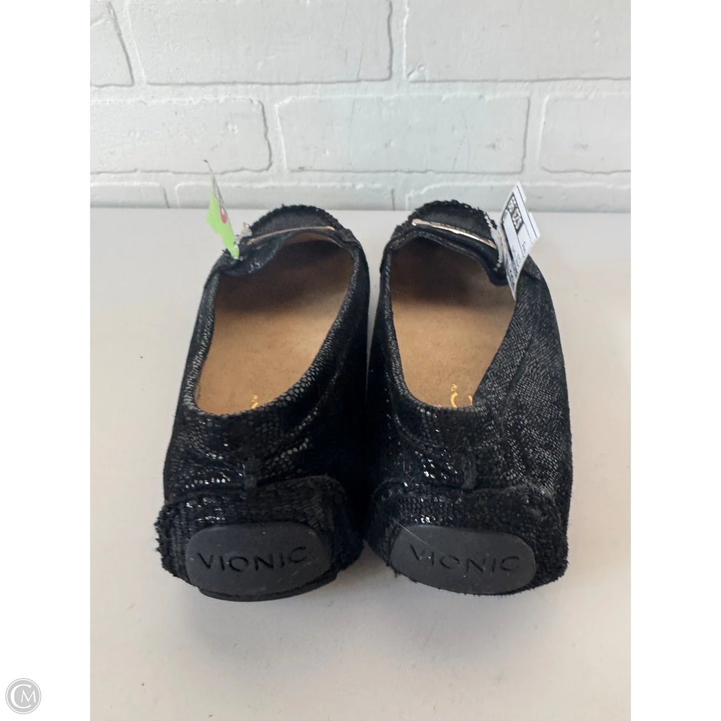 Shoes Flats By Vionic In Black, Size: 5