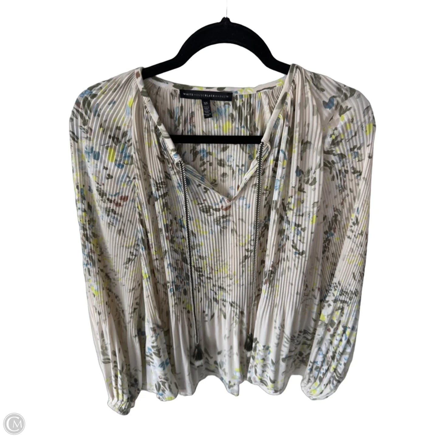 Top Long Sleeve By White House Black Market In Cream & Green, Size: Xs